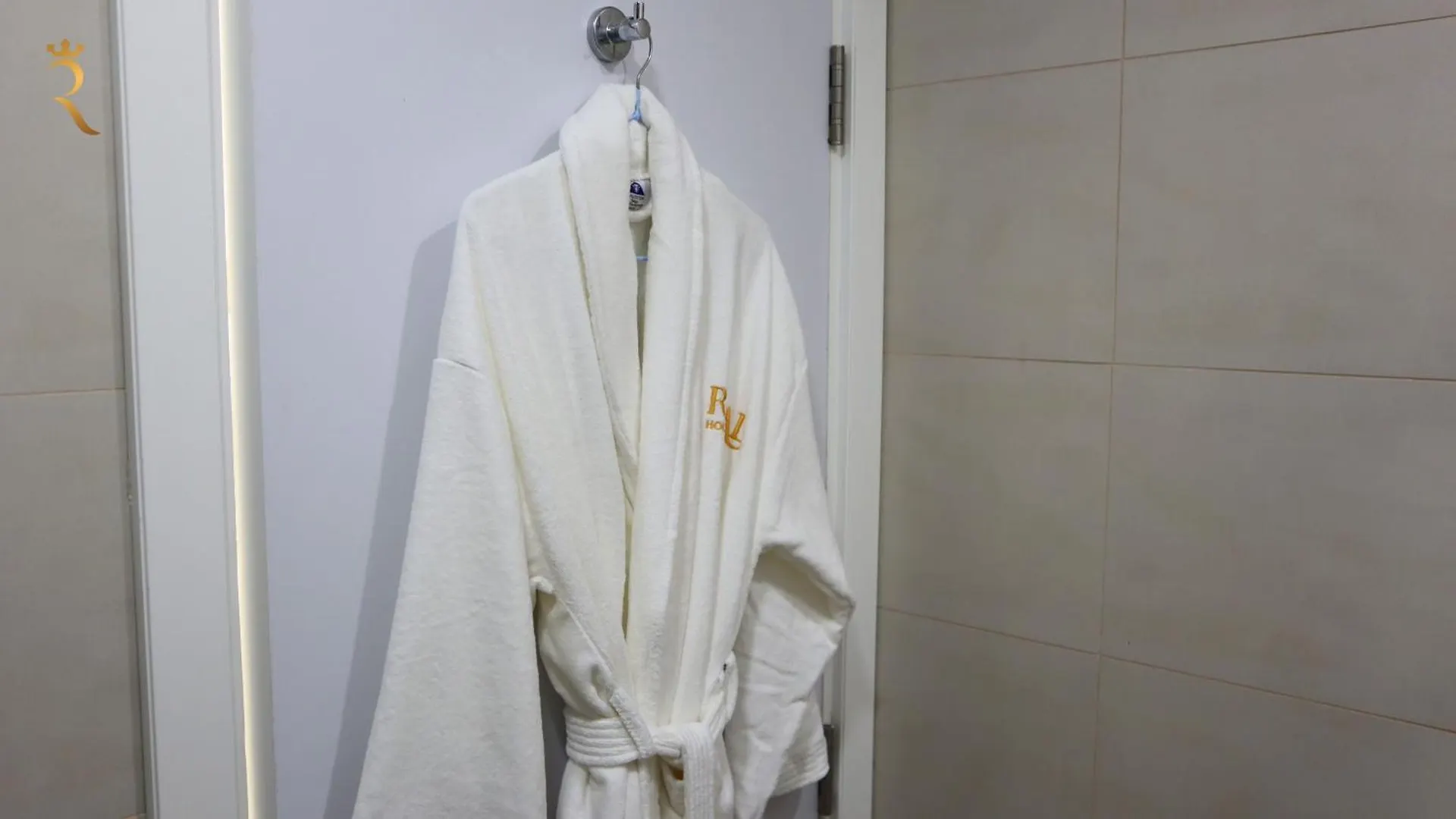 Executive Smart 1Br Living Space In Oasis