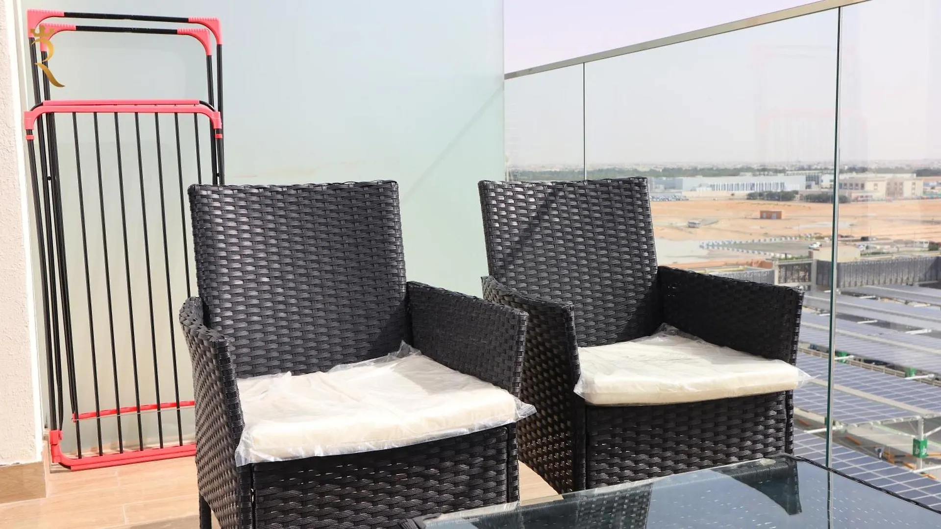 Executive Smart 1Br Living Space In Oasis